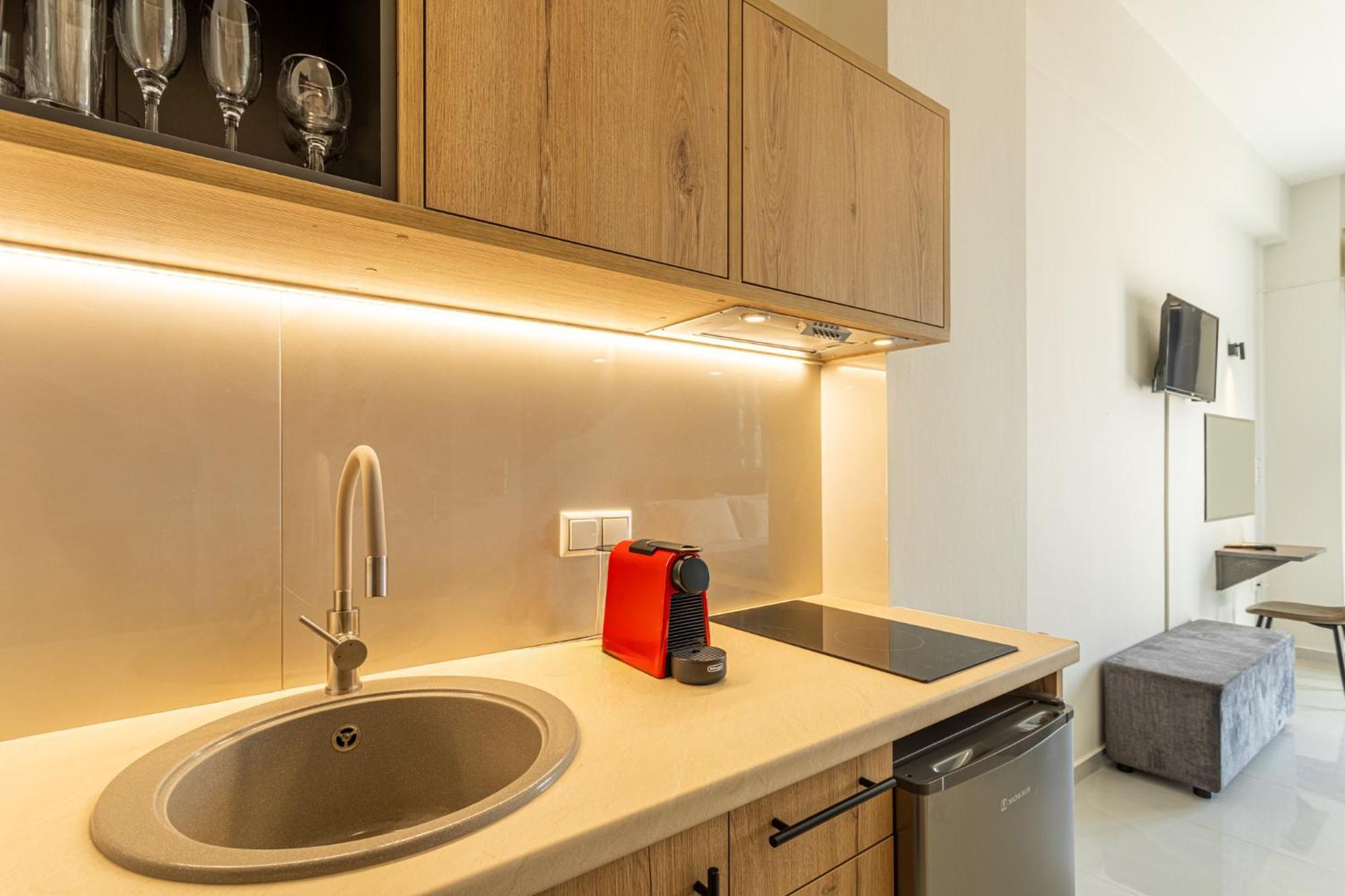 Marina Aparthotel Kardhamili Buitenkant foto