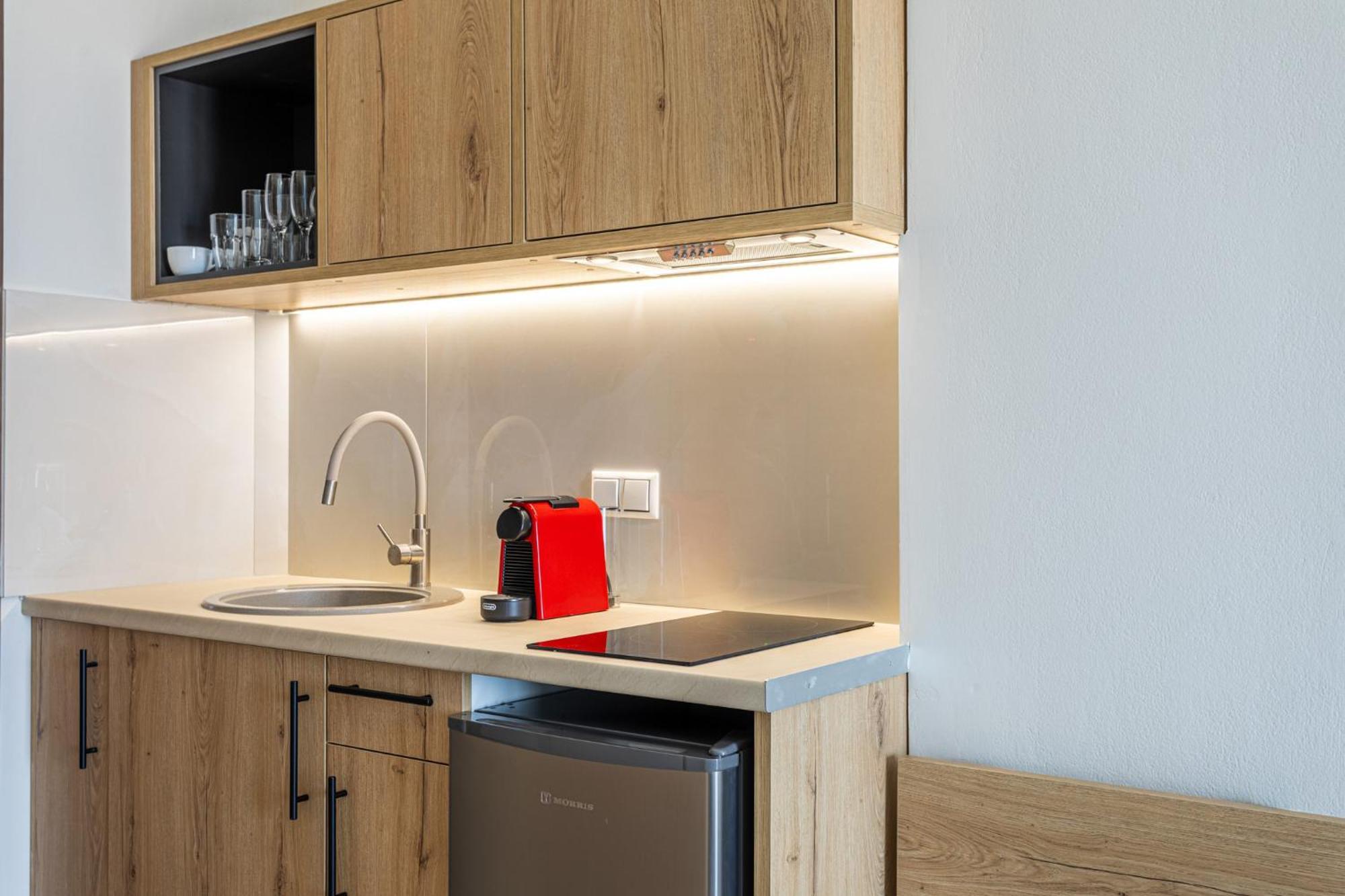 Marina Aparthotel Kardhamili Buitenkant foto