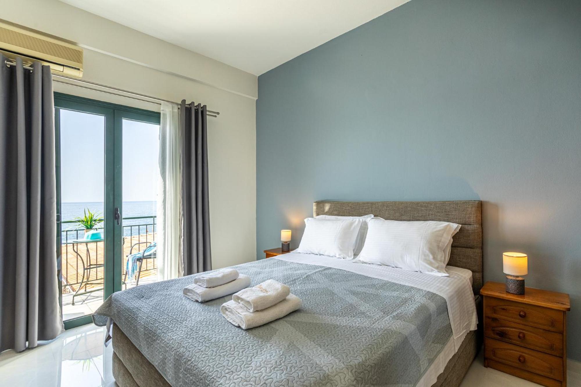 Marina Aparthotel Kardhamili Buitenkant foto