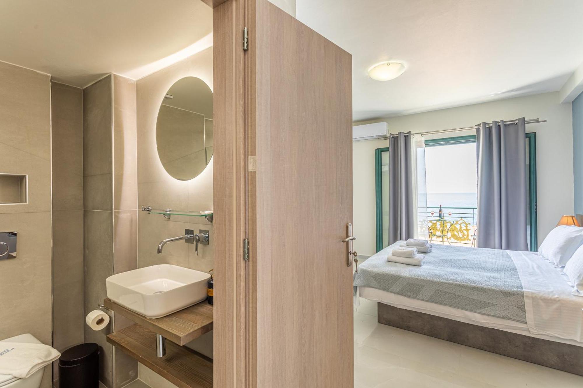 Marina Aparthotel Kardhamili Buitenkant foto