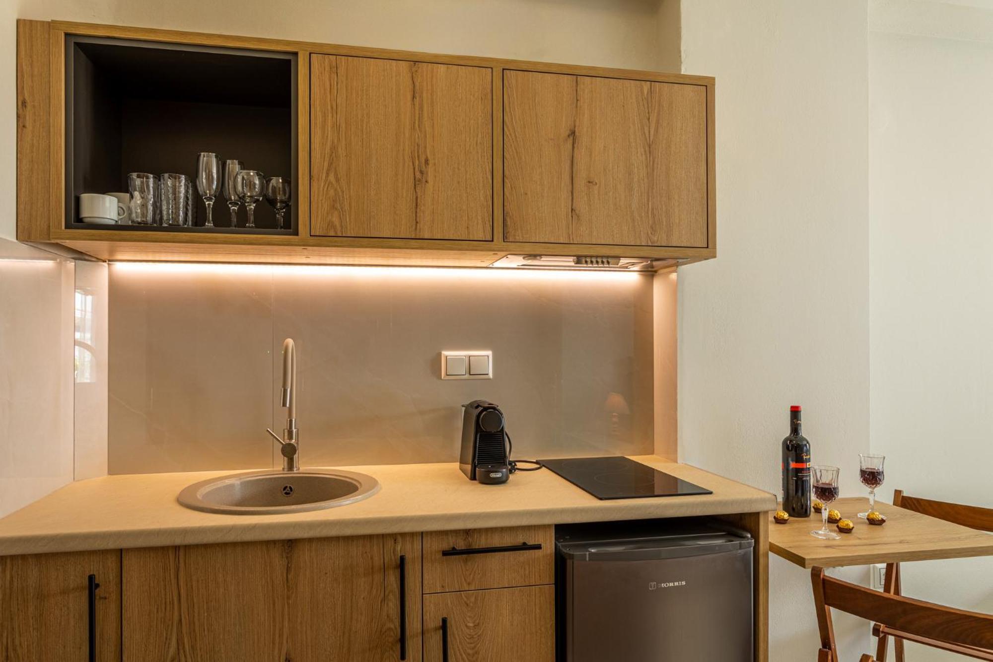 Marina Aparthotel Kardhamili Buitenkant foto
