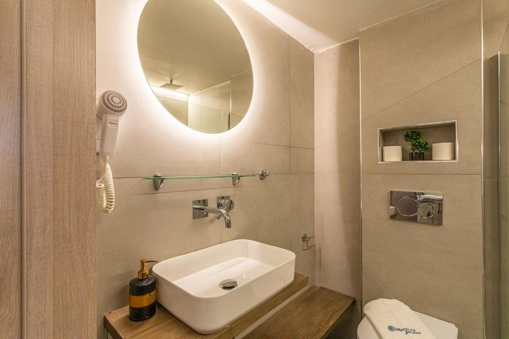 Marina Aparthotel Kardhamili Buitenkant foto